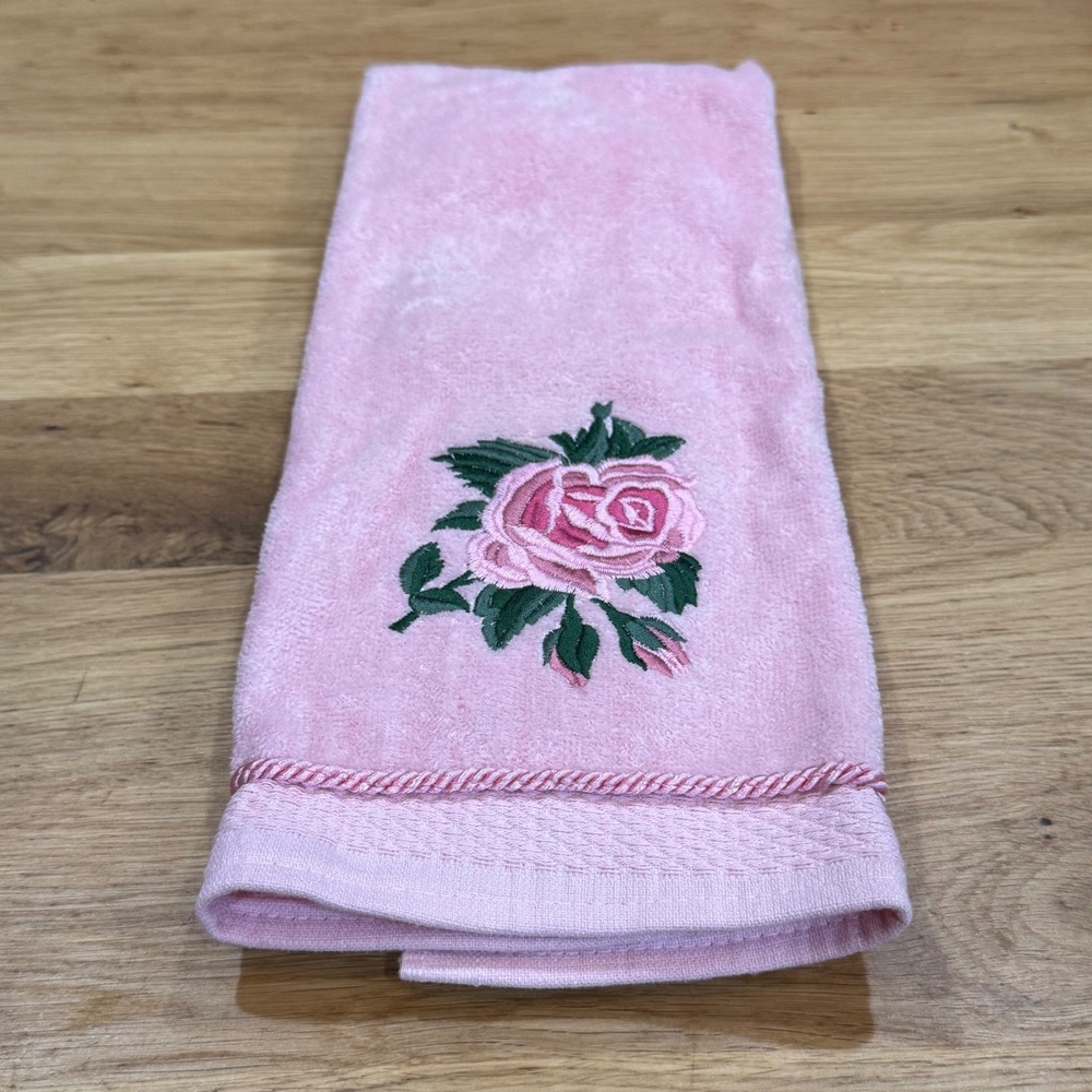 Avanti Look Pink Cotton Hand Towel Embroidered Rose Floral Vintage Cottagecore